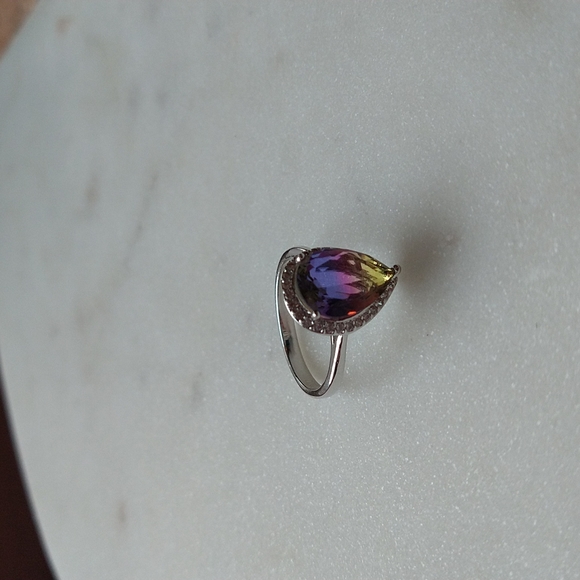 Teardrop diamond style ring - Picture 5 of 8